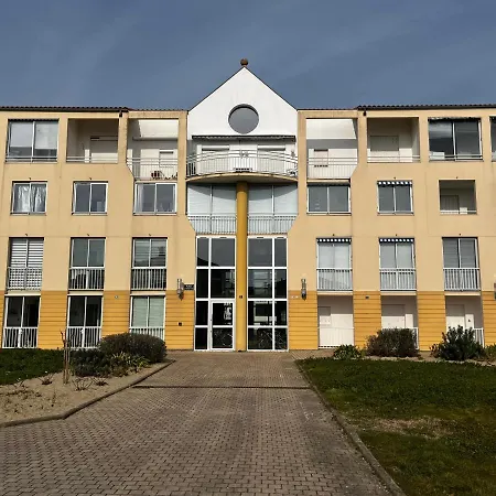 1 Chambre, Avec Loggia Et Vue Sur Le Port Olona Apartment *