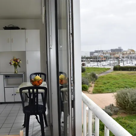 1 Chambre, Avec Loggia Et Vue Sur Le Port Olona Apartment La Chaume