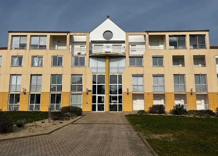 1 Chambre, Avec Loggia Et Vue Sur Le Port Olona Lägenhet *